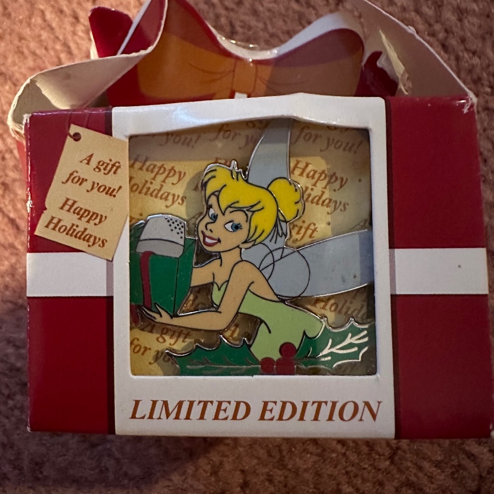 NIB DISNEY LIMITED EDITION TINKERBELL PIN